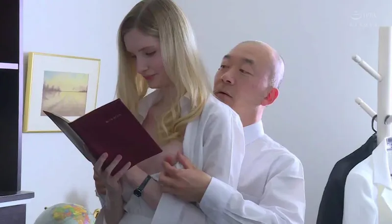 Cô vợ chấp nhận làm con ghệ cho đối tác của chồng để trả nợ