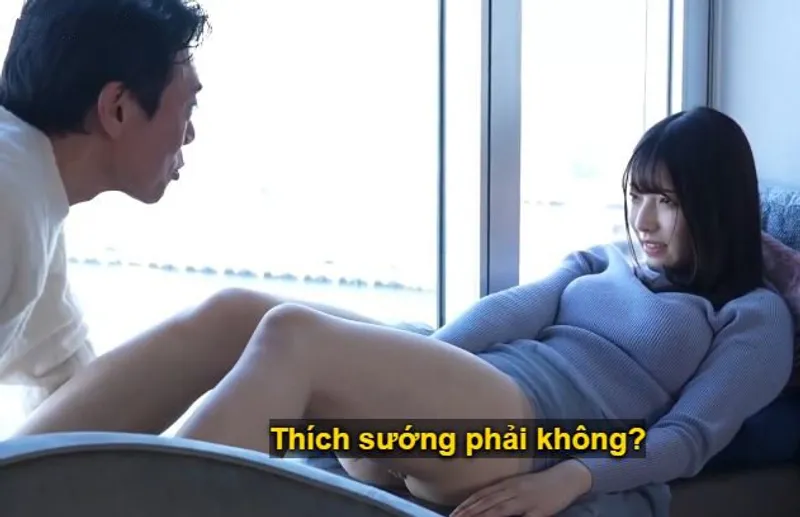 Cuộc chạm trán giữa ông chú và cô diễn viên trẻ lần đầu ra mắt tại nhà nghỉ sang trọng.